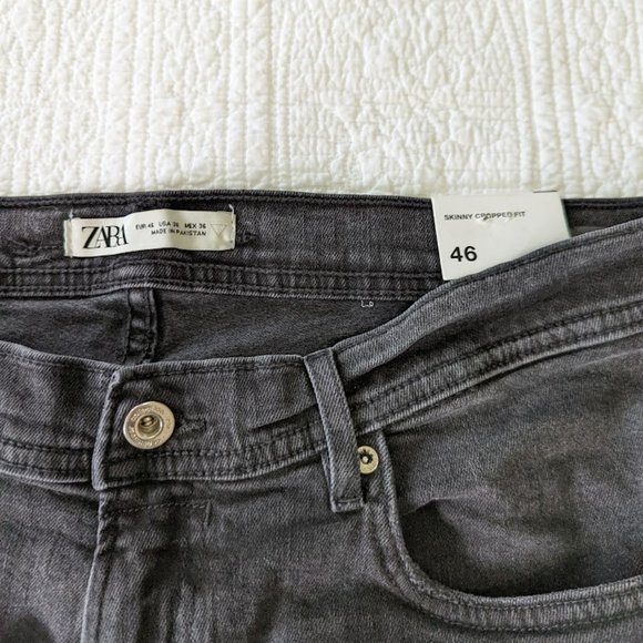 NWT Zara Skinny Cropped Fit Distressed Jeans - Size 36 - Picture 4 of 9